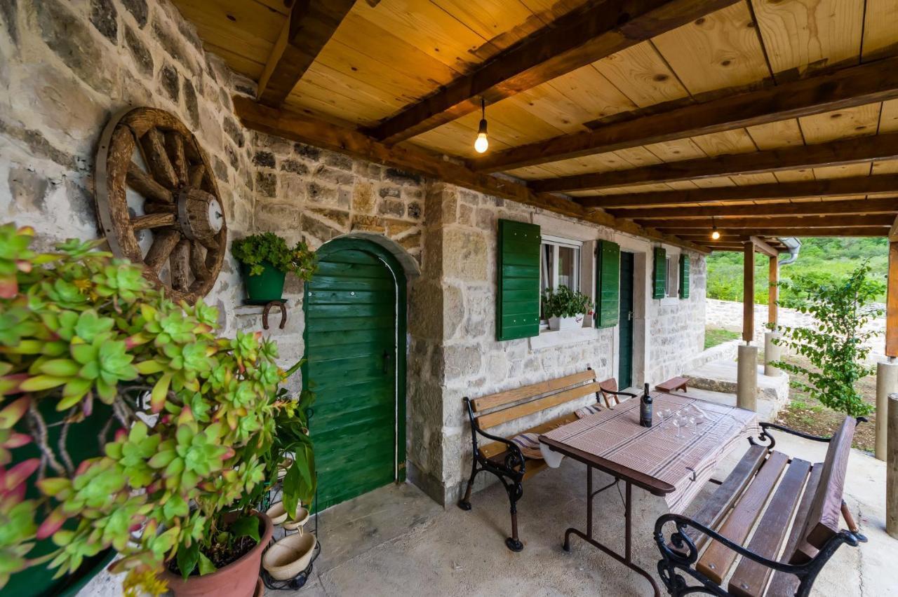 Holiday Home Ante With Beautiful Private Garden Nadin Buitenkant foto